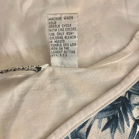 New Directions Multicolor Floral V-Neck Blouse - Picture 6 of 7